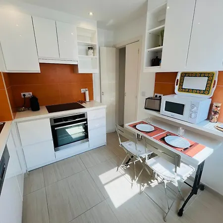 Relax At Basette With Large Garden And Swimming Pool Just A Few Minutes From Beaches Apartman