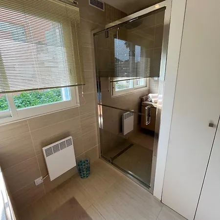 Apartman Relax At Basette With Large Garden And Swimming Pool Just A Few Minutes From Beaches Antibes